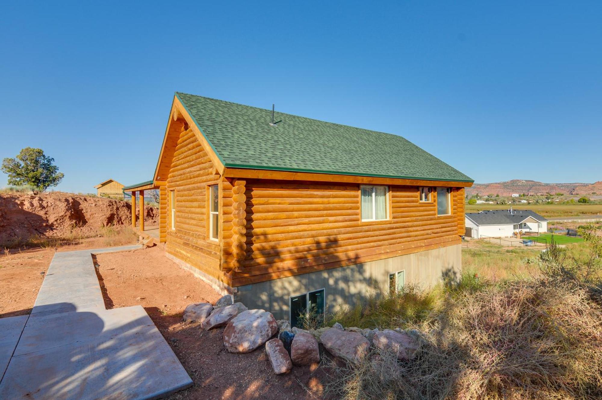 The Cliffrose Cabin - Hike, Relax, Explore! Kanab Exterior photo